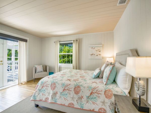 Four Bedroom Duplex Together Steps From The Beach With Private Pool
