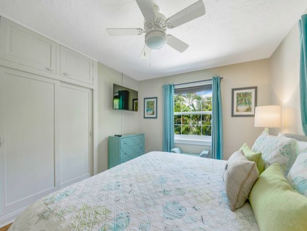 Four Bedroom Duplex Together Steps From The Beach With Private Pool