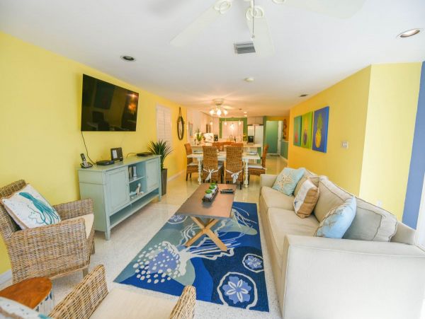 Anna Maria Island Holmes Beach Home 1020028
