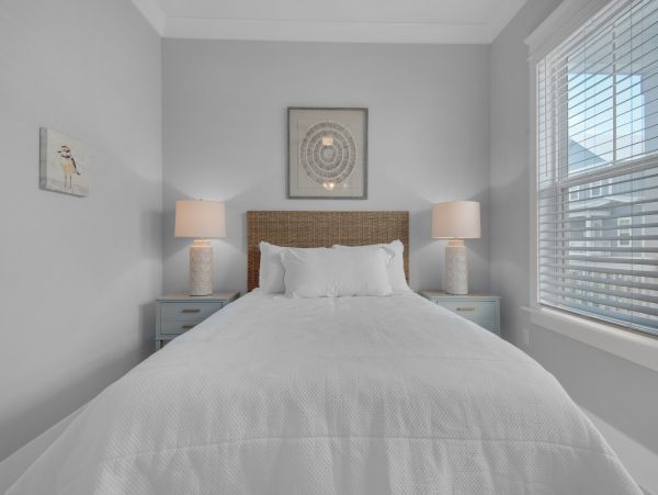 Navarre Beach Lovely Rental Four Bedrooms Pool, Beach 700 Yards to Beach!