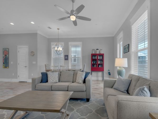 Navarre Beach Lovely Rental Four Bedrooms Pool, Beach 700 Yards to Beach!
