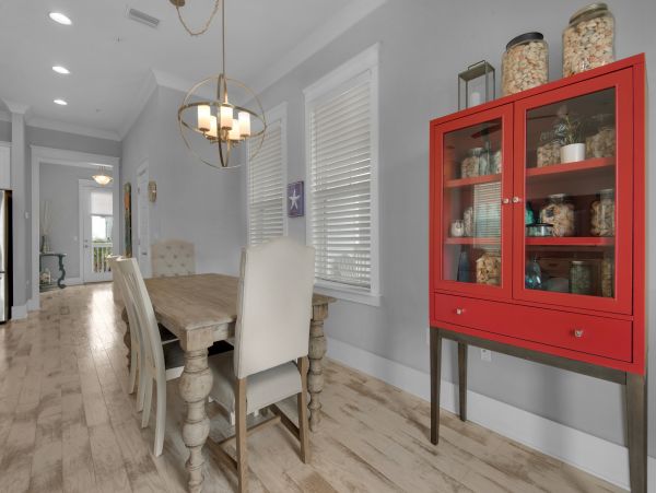 Navarre Beach Lovely Rental Four Bedrooms Pool, Beach 700 Yards to Beach!