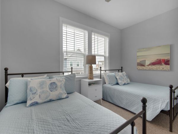 Navarre Beach Lovely Rental Four Bedrooms Pool, Beach 700 Yards to Beach!