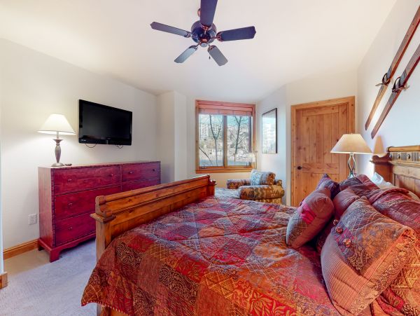 Steamboat Springs Home 1020104