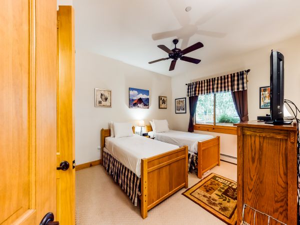Steamboat Springs Home 1020106