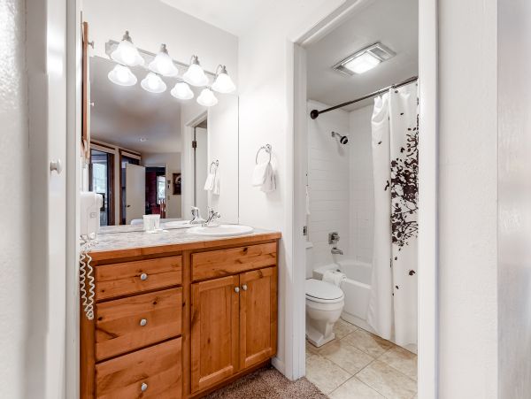 Steamboat Springs Home 1020111