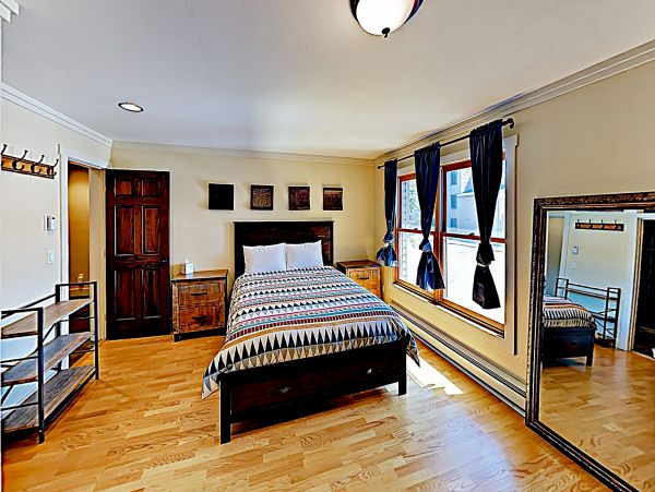 Steamboat Springs Home 1020138