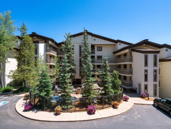 Steamboat Springs Two Bedroom Vacation Condo Just Stroll to the Gondola