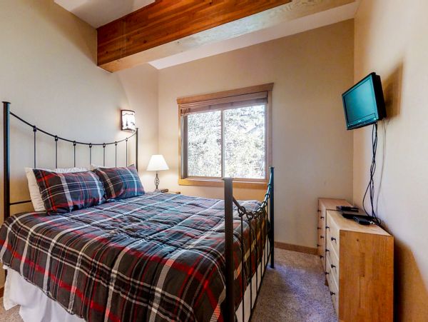 Steamboat Springs Home 1020174