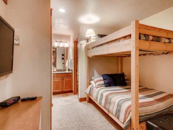 Steamboat Springs Home 1020175