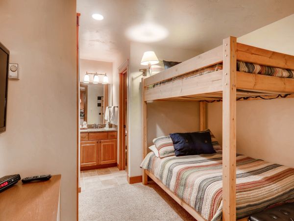 Steamboat Springs Home 1020175