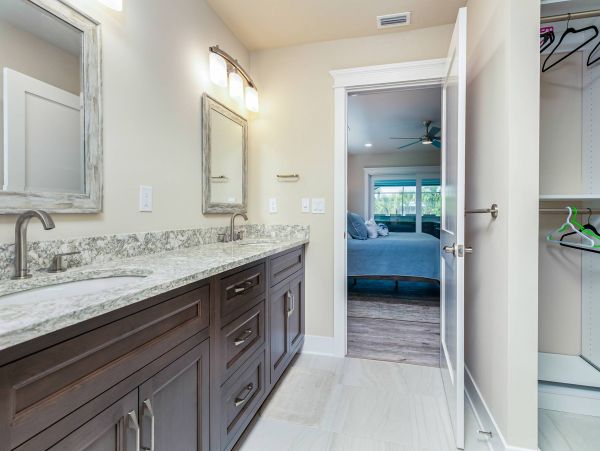 Walk to Beach Three Bedroom Vacation Home