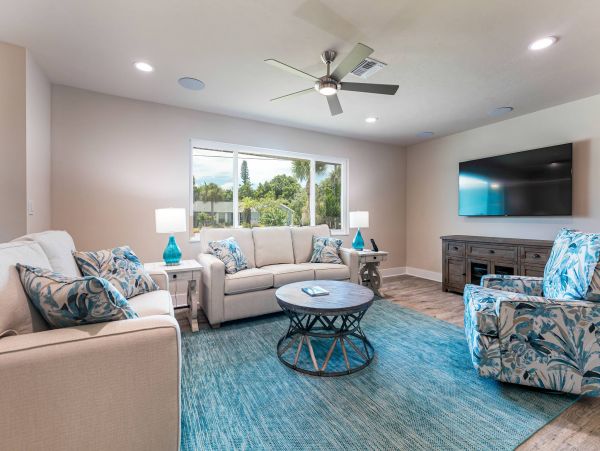 Walk to Beach Three Bedroom Vacation Home
