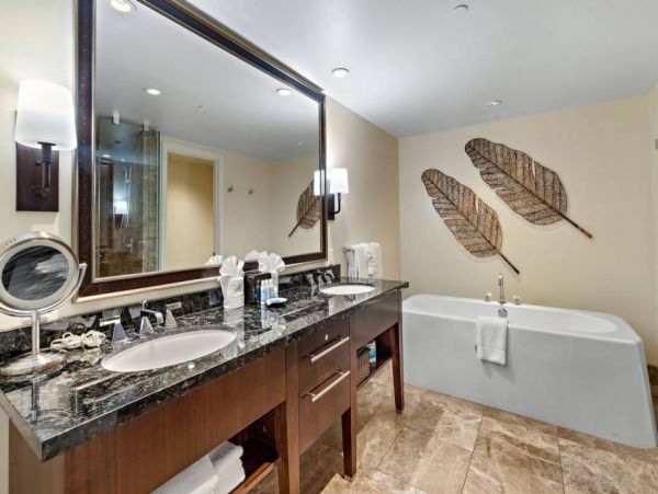 Luxury Three Bedroom Kaanapali Vacation Condo