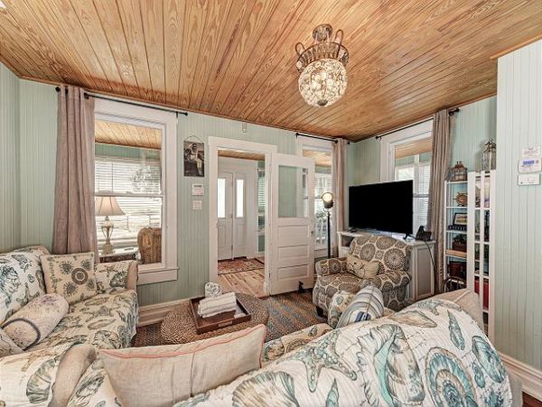 Pretty Much A Beach Cottage Anna Maria Island Gulf Beach Views