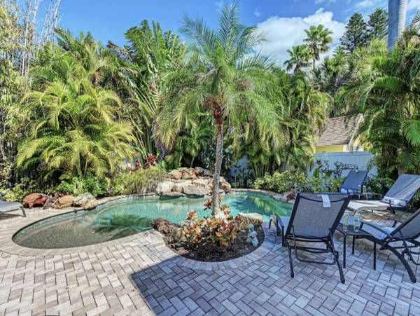 Pretty Much A Beach Cottage Anna Maria Island Gulf Beach Views