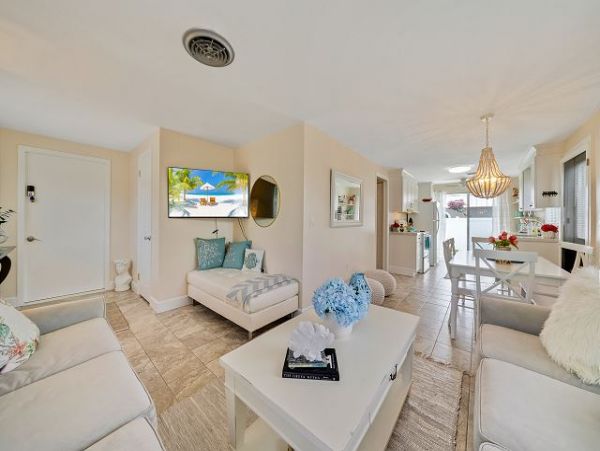 Anna Maria Island Holmes Beach Home 1020230