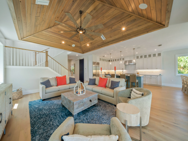 Exquisite 4 Bedroom Vacation Rental with Great Amenities - additional view, photo 3