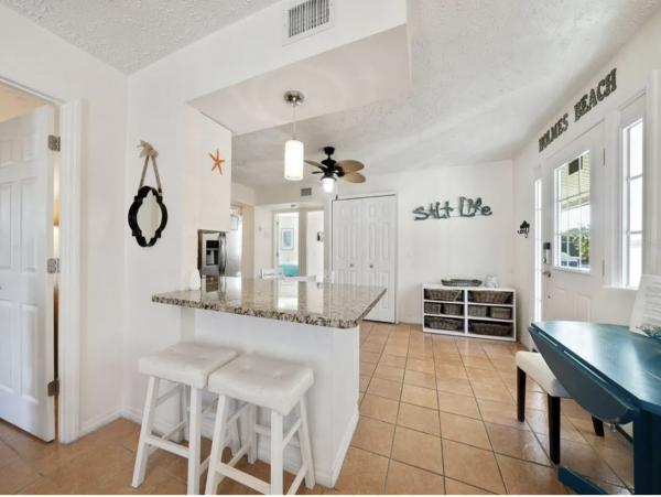 Holmes Beach Vacation Home with 6 Bedroom & Pool