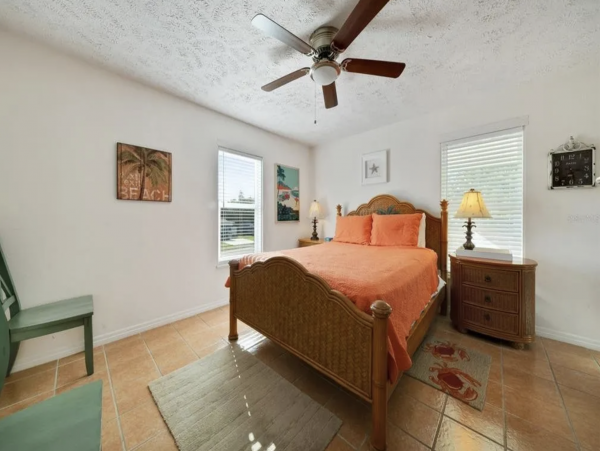 Holmes Beach Vacation Home with 6 Bedroom & Pool