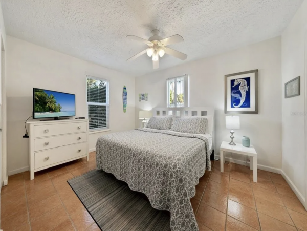 Holmes Beach Vacation Home with 6 Bedroom & Pool