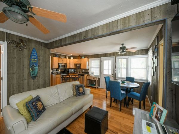 Anna Maria Island Holmes Beach Home 1020239