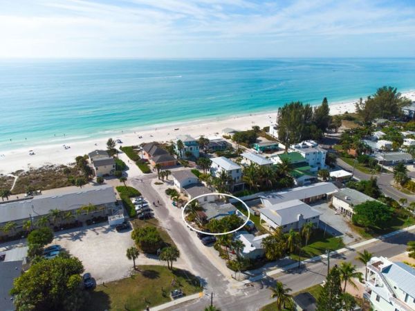 Anna Maria Island Holmes Beach Home 1020239