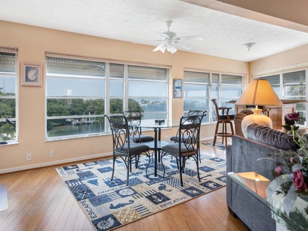 Holmes Beach Vacation Duplex Three Bedroom