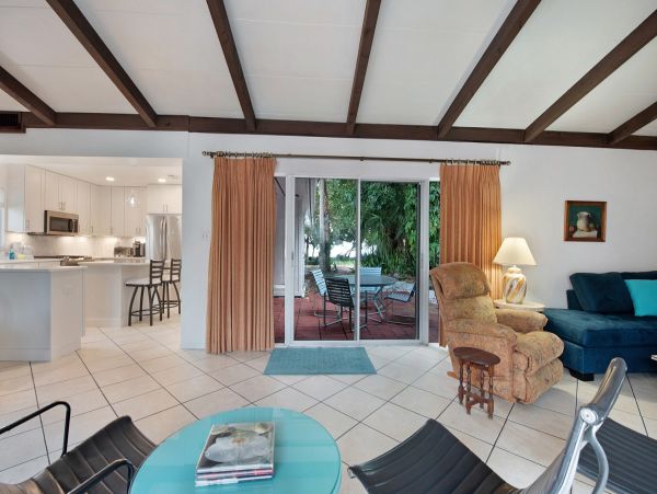 Anna Maria Island Holmes Beach Home 1020244