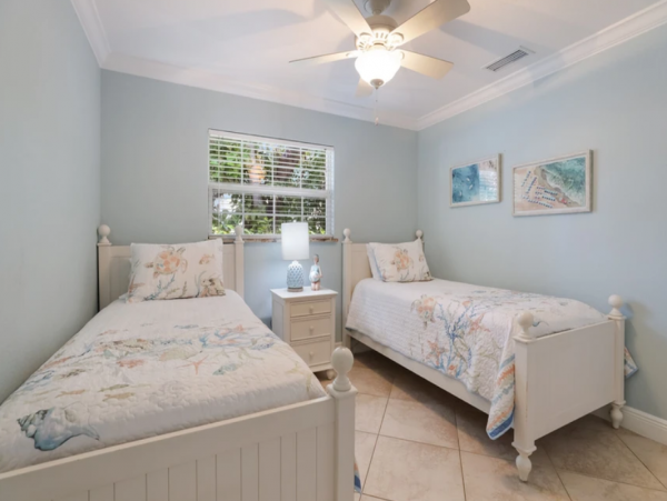 Charming 2 Bedroom Vacation Pool Duplex