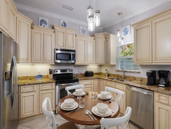 Charming 2 Bedroom Vacation Pool Duplex