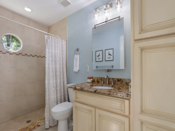 Charming 2 Bedroom Vacation Pool Duplex