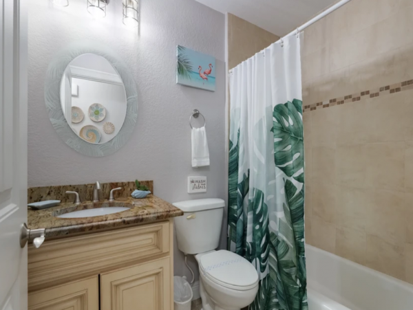 Charming 2 Bedroom Vacation Pool Duplex