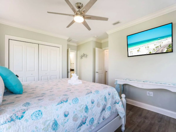 Luxury Coastal Retreat with Private Pool in Holmes Beach