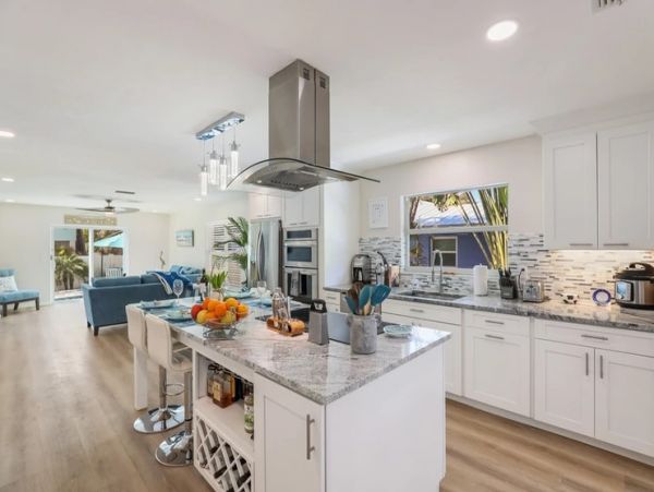 Anna Maria Island Holmes Beach Home 1020250