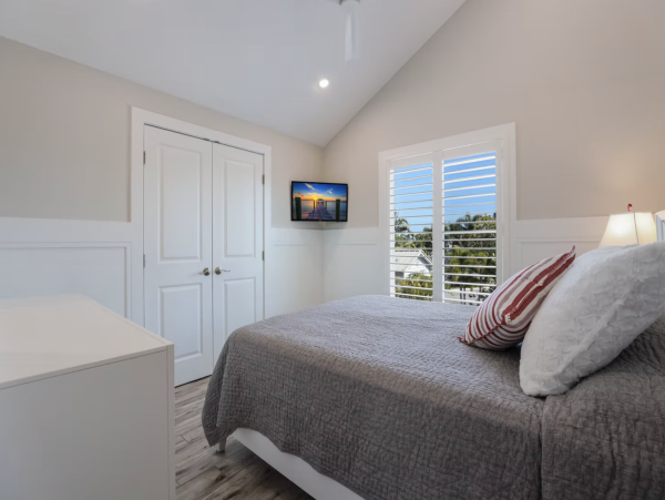 Anna Maria Three Bedroom Vacation Rental Home with Pool
