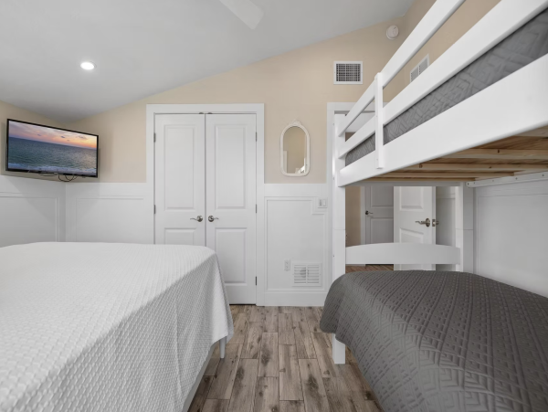Anna Maria Three Bedroom Vacation Rental Home with Pool