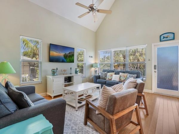 Anna Maria Island Holmes Beach Home 1020257