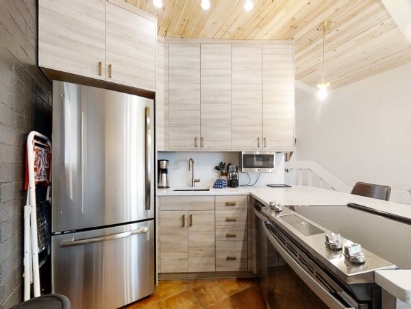 300 yards to the Slopes Sleeps 6 3 miles to Downtown