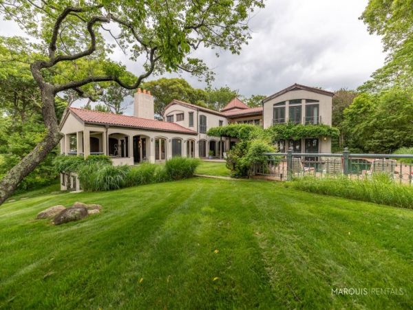 Hamptons Home 1020267