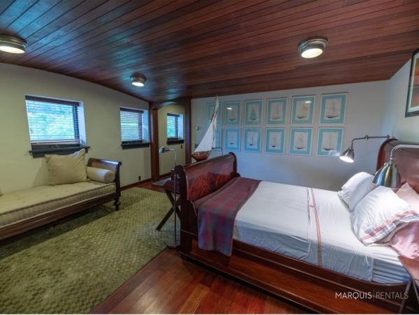 Hamptons Home 1020267