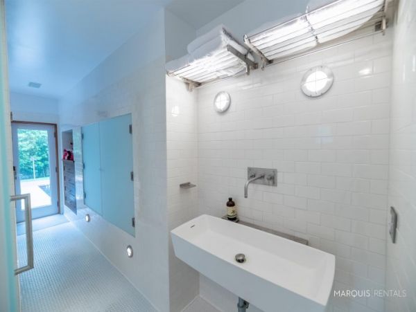 Hamptons Home 1020267