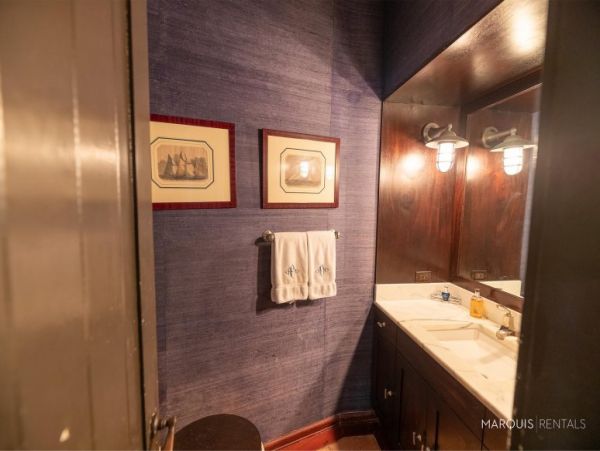 Hamptons Home 1020267