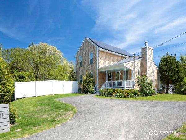 Hamptons Home 1020268
