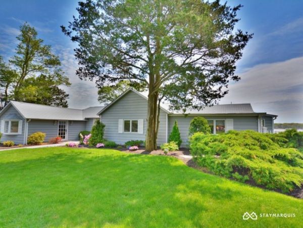 Hamptons Home 1020270