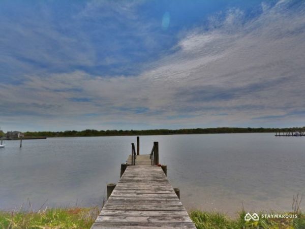 Hamptons Home 1020270
