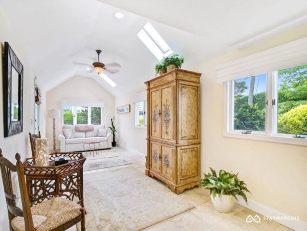 Hamptons Home 1020270