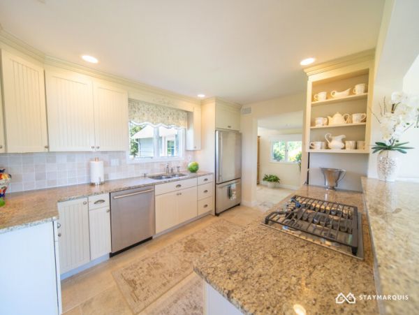 Hamptons Home 1020270