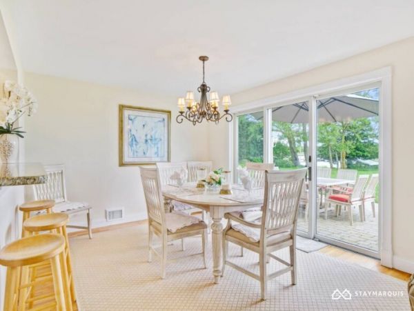 Hamptons Home 1020270