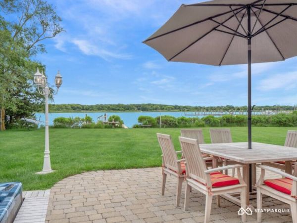 Hamptons Home 1020270